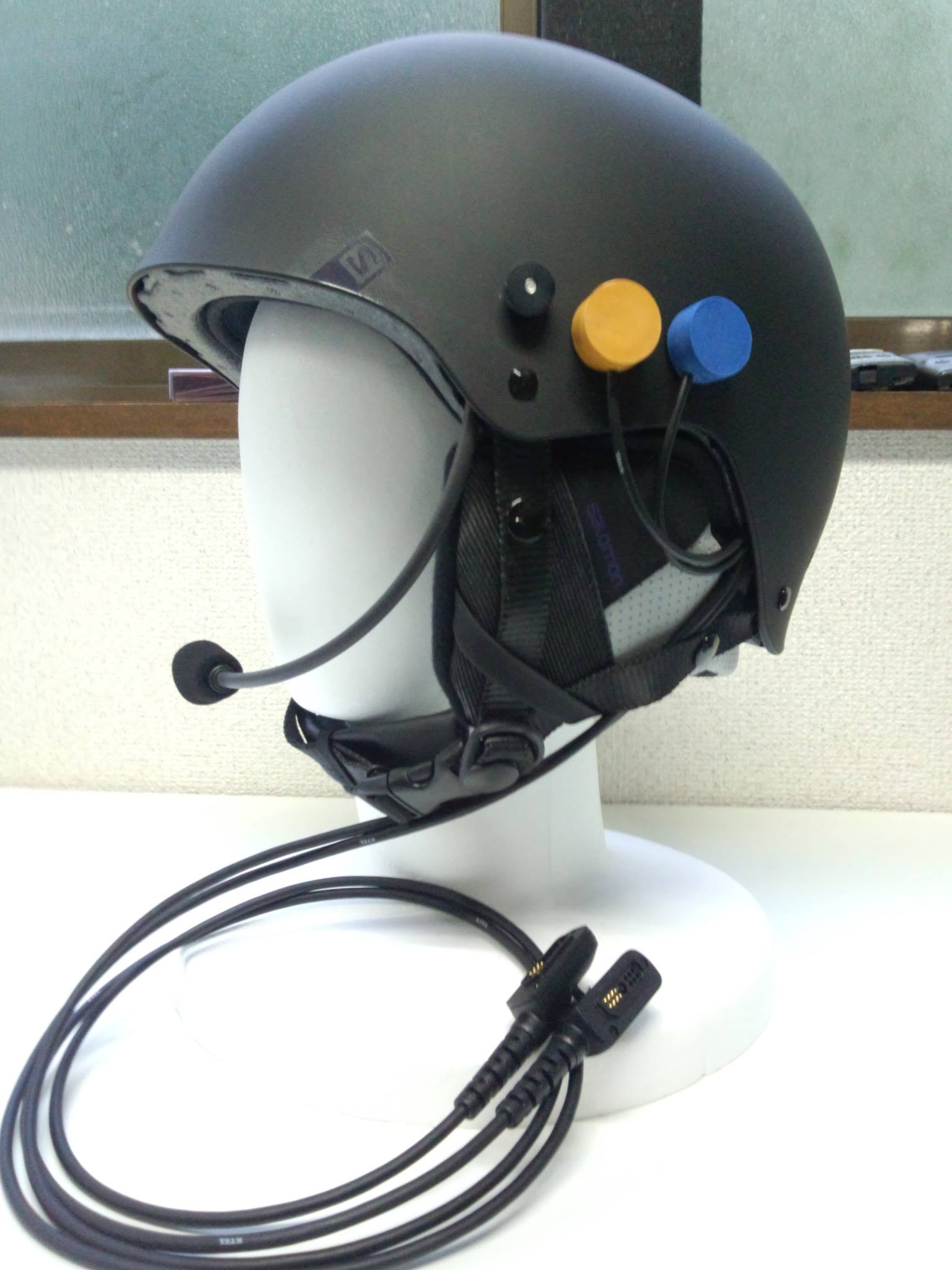 スーパーGTでメカニックのヘルメット着用が義務づけ